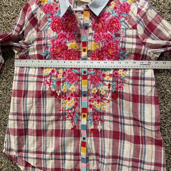 Savanna Jane Women‎ Sz Large Floral Embroidered Plaid Top Blouse roll tab sleeve - Picture 6 of 10